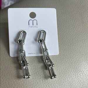 Melody Silver Chain Link Earrings - very lightweight. New.